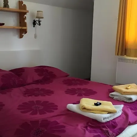 Ferienhaus Roman 펜션 힌터스토더